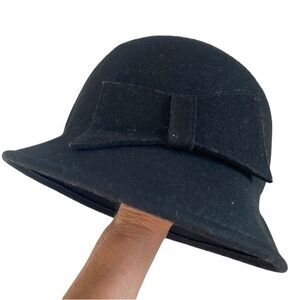 Biltmore For Madewell black 100% wool bow detail bucket hat one size